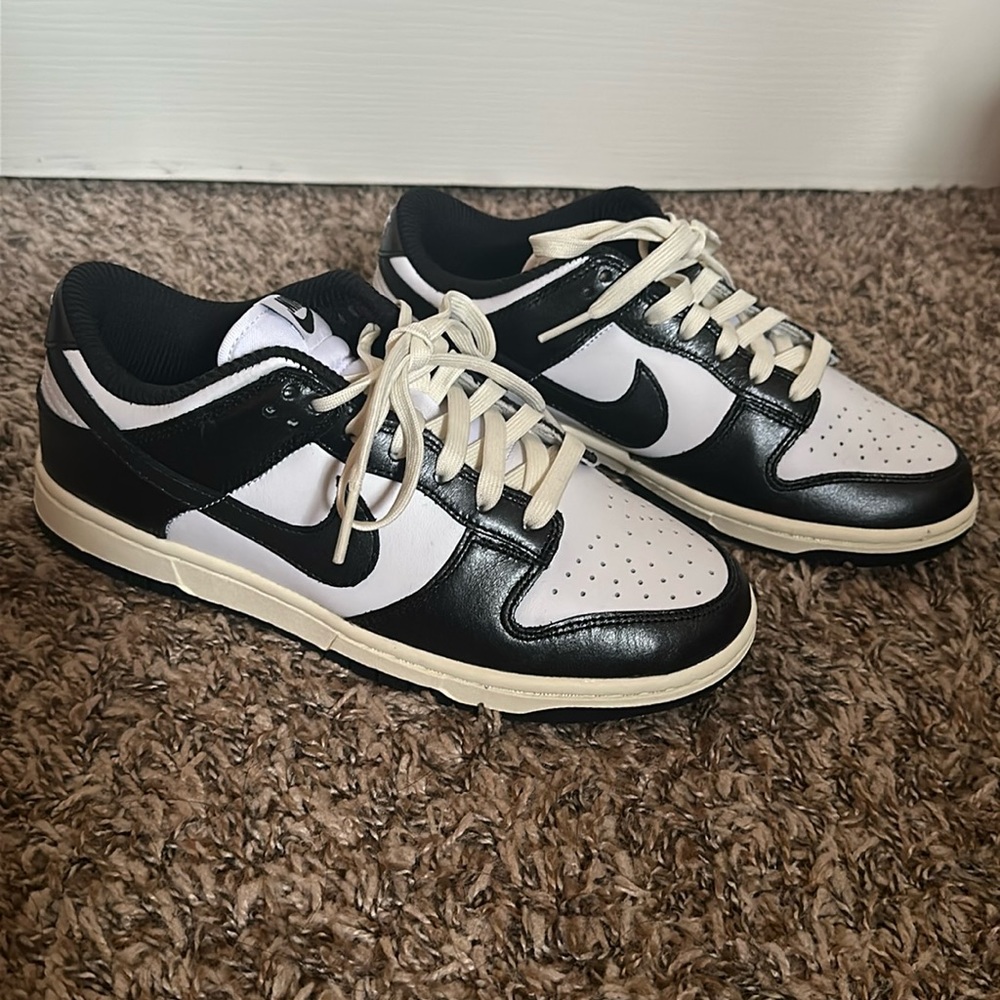 Womens Nike dunk low
